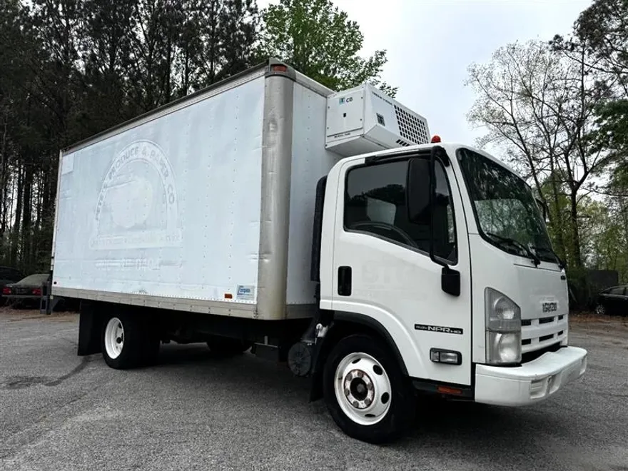 2014 Isuzu NPR photo 1
