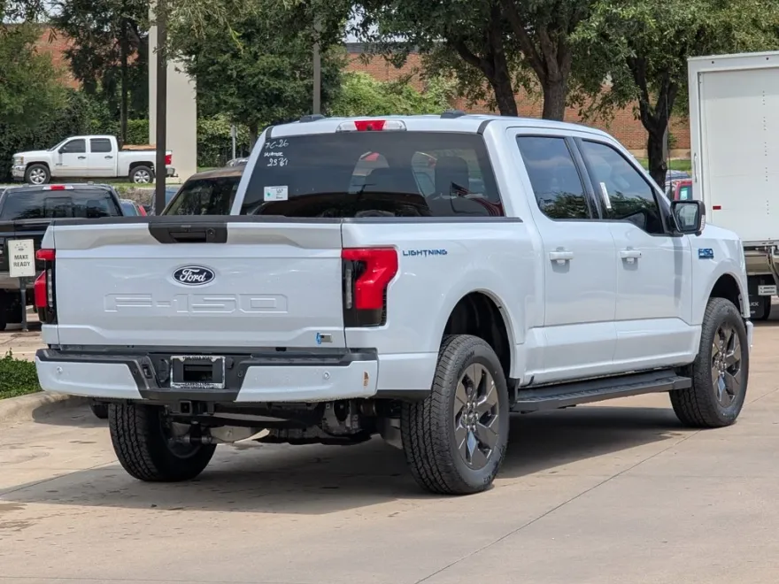 2025 Ford F-150 Lightning photo 1