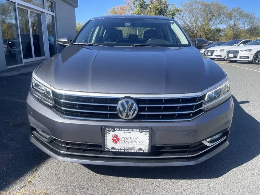 2018 Volkswagen Passat 2.0T SE photo 1