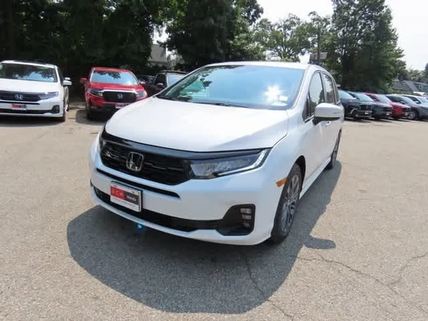 2025 Honda Odyssey Touring photo 1