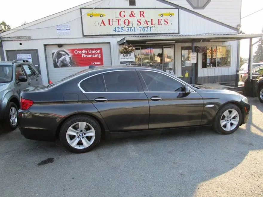 2011 Bmw 528i 5-series photo 1