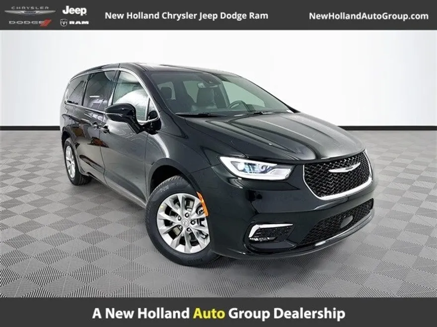 2026 Chrysler Pacifica photo 1