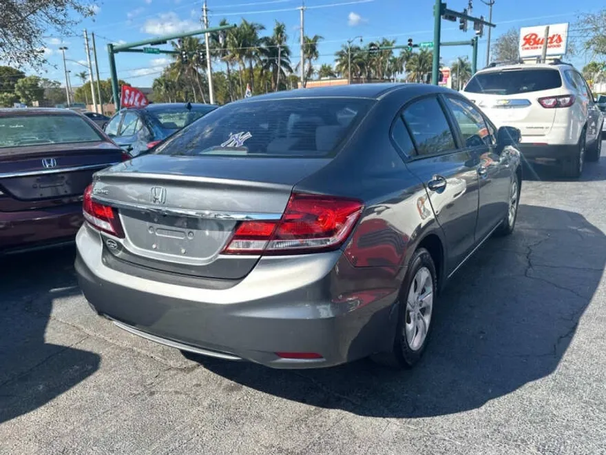 2013 Honda Civic LX photo 1