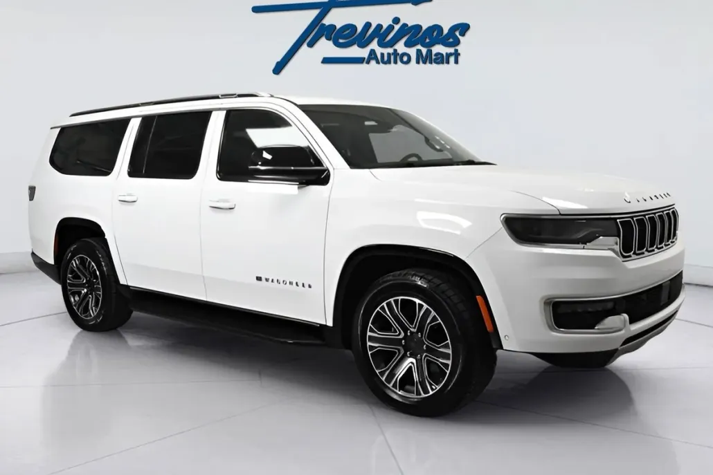 2023 Jeep Wagoneer L Series II photo 1