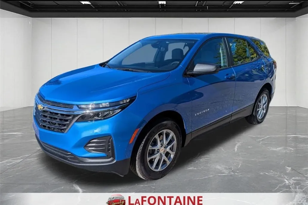 2024 Chevrolet Equinox LS photo 1