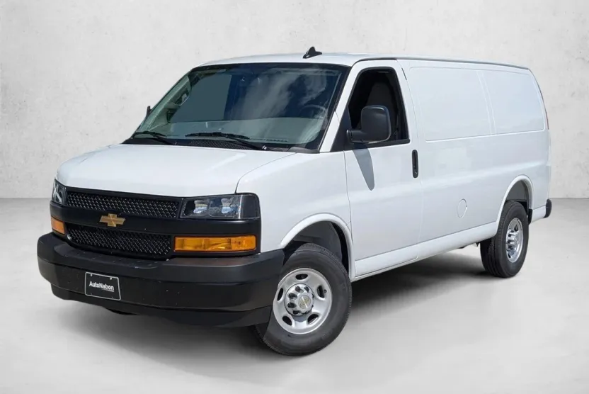 2025 Chevrolet Express Cargo 2500 Base photo 1