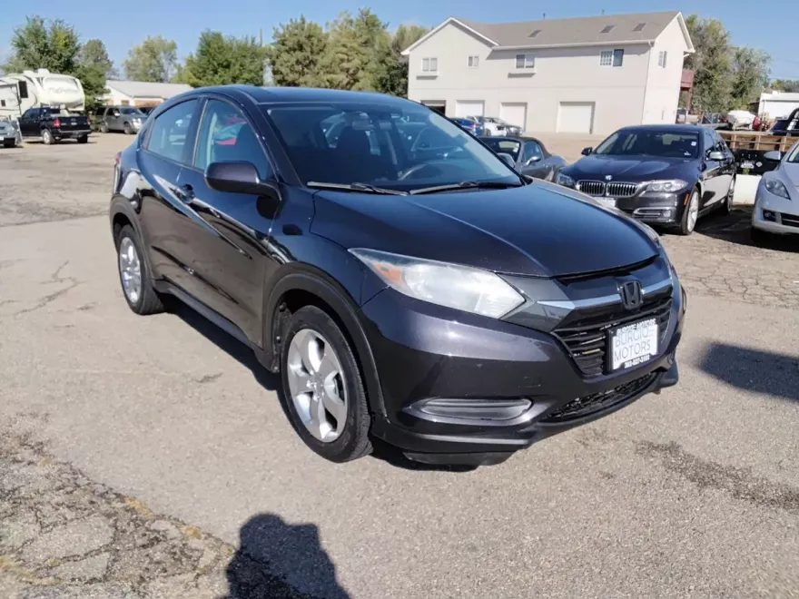 2016 Honda HR-V LX photo 1