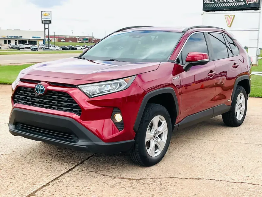 2020 Toyota RAV4 Hybrid XLE photo 1