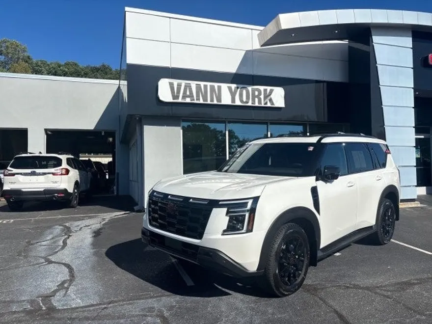 2025 Nissan Armada photo 1