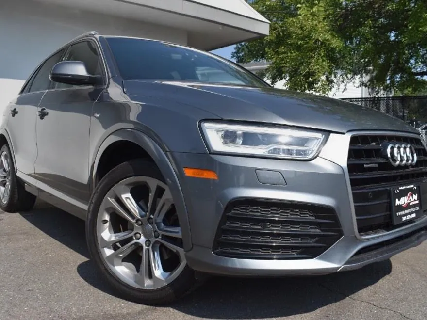 2016 Audi Q3 Prestige photo 1