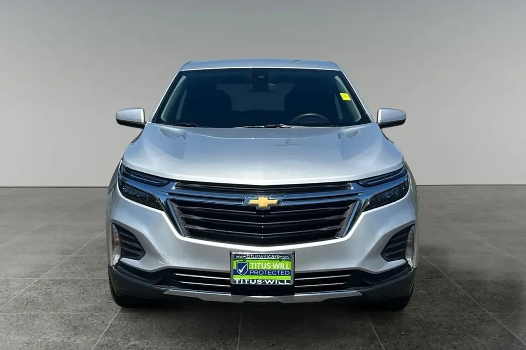 2022 Chevrolet Equinox LT photo 1