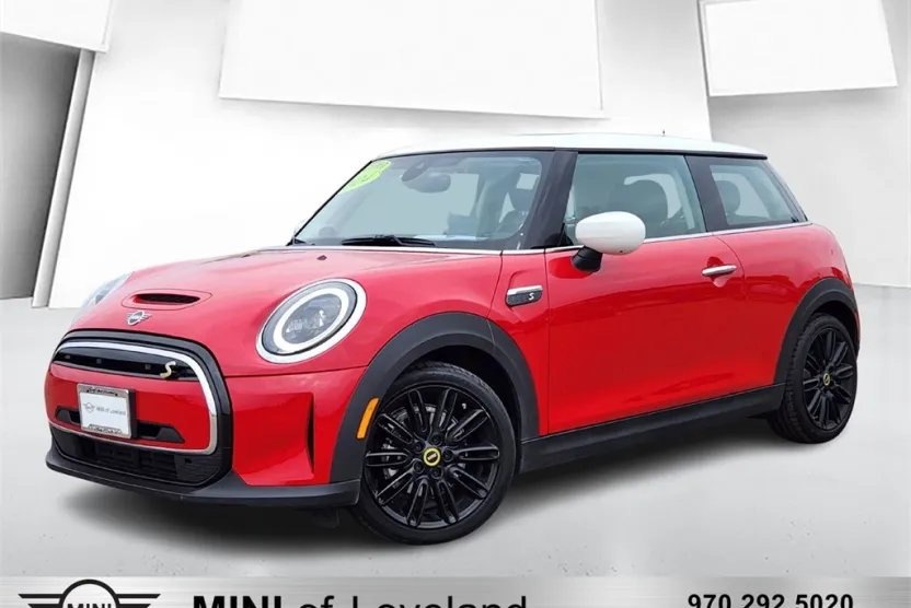 2024 Mini Cooper 2 Door Hardtop SE photo 1