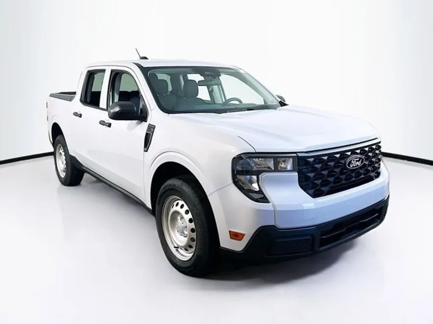2025 Ford Maverick XL photo 1