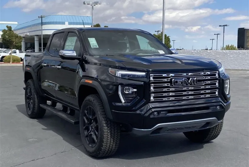 2026 Gmc Canyon Denali photo 1