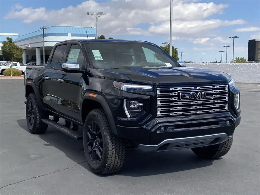2026 Gmc Canyon Denali photo 1
