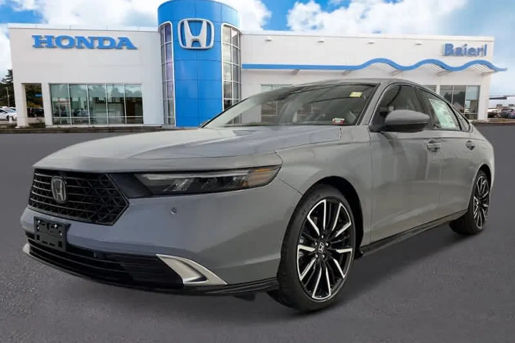 2025 Honda Accord Hybrid Touring photo 1