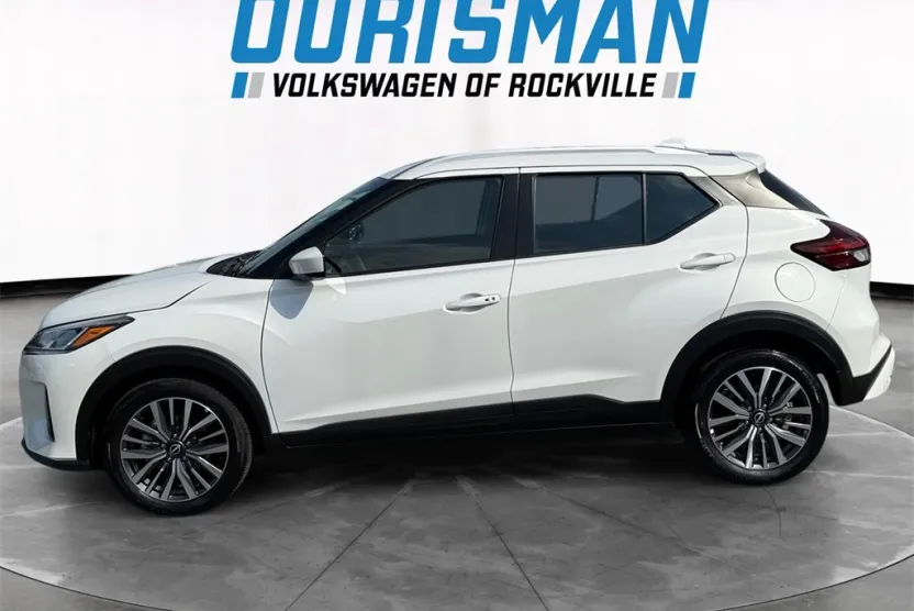 2024 Nissan Kicks SV photo 1