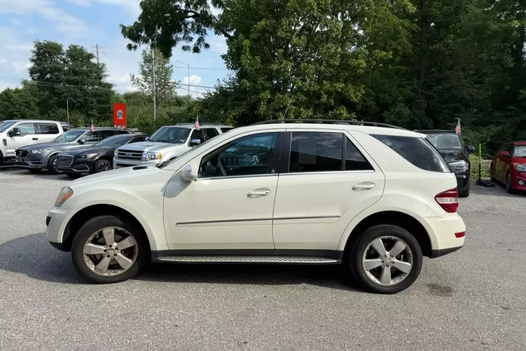 2010 Mercedes Benz ML 350 4MATIC photo 1