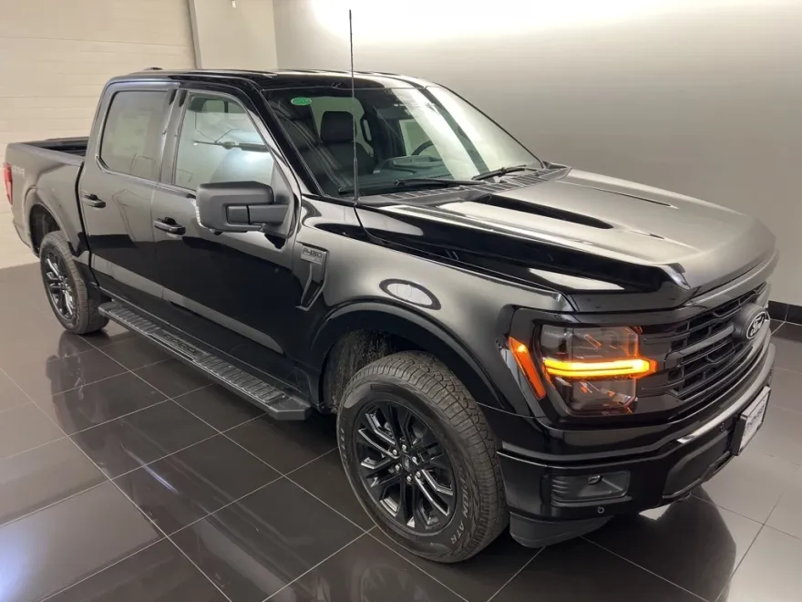 2025 Ford F-150 XLT photo 1