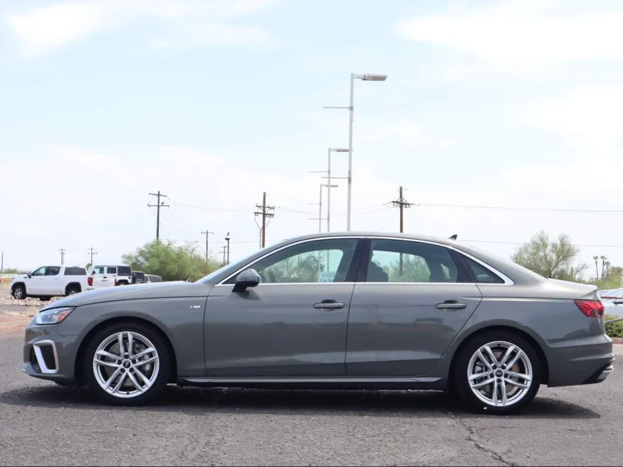 2023 Audi A4 Quattro S line Plus 45 TFSI photo 1