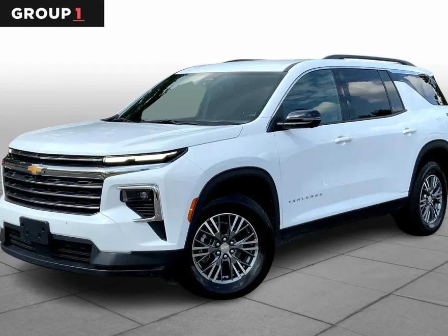 2024 Chevrolet Traverse photo 1
