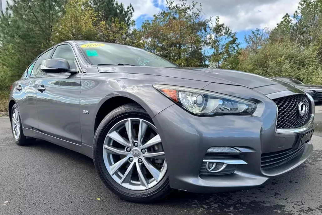 2016 Infiniti Q50 3.0t Premium photo 1