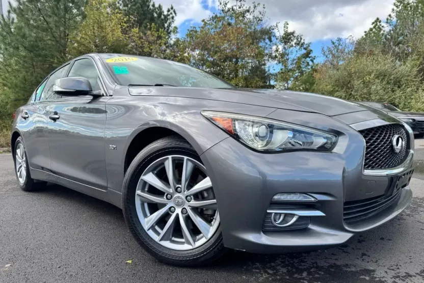 2016 Infiniti Q50 3.0t Premium photo 1