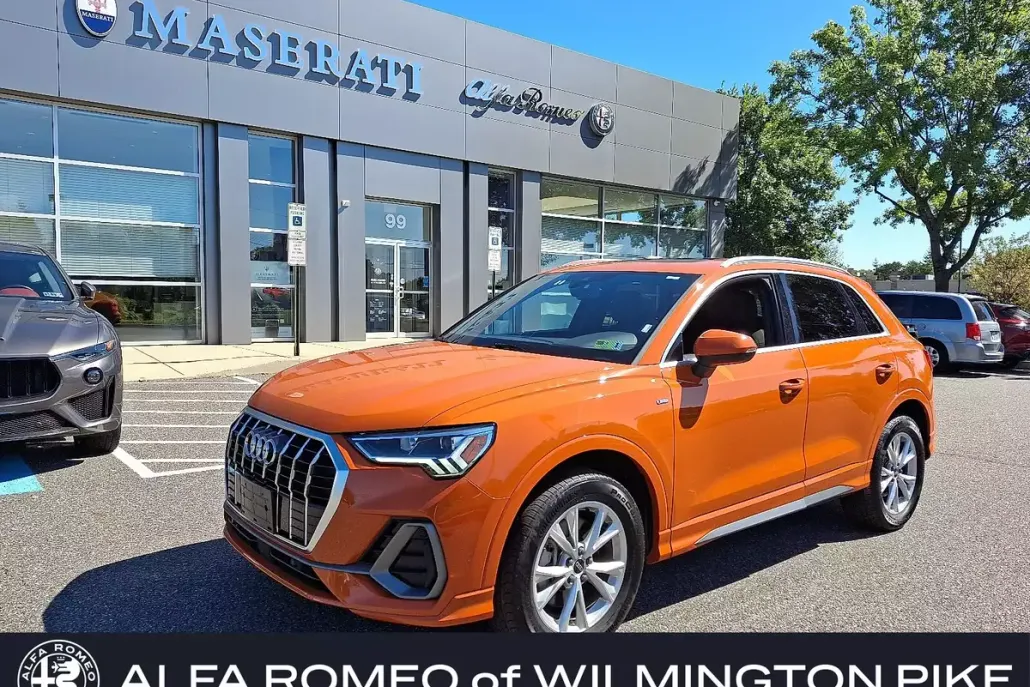 2024 Audi Q3 45 TFSI S line Premium photo 1
