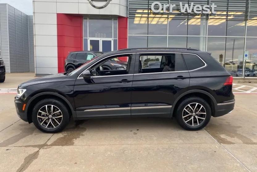 2021 Volkswagen Tiguan SE photo 1