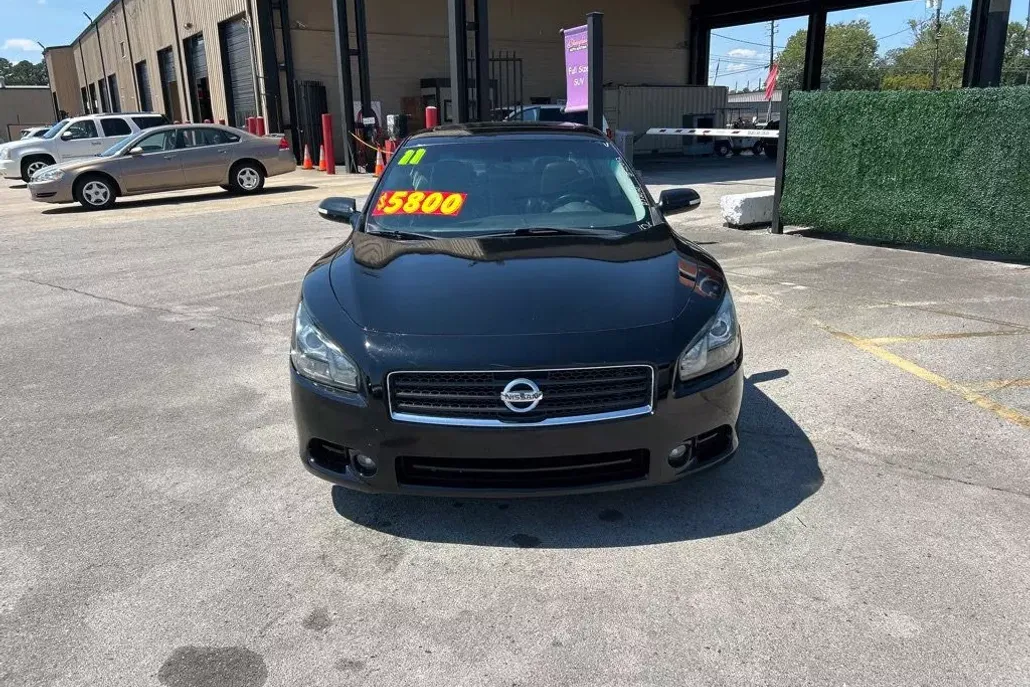 2011 Nissan Maxima S photo 1