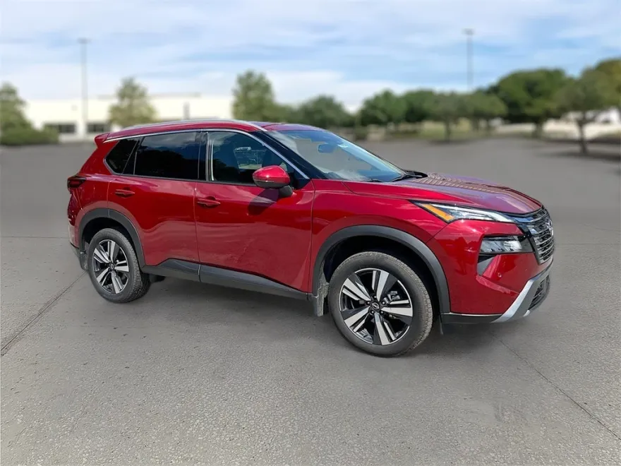 2024 Nissan Rogue SL photo 1