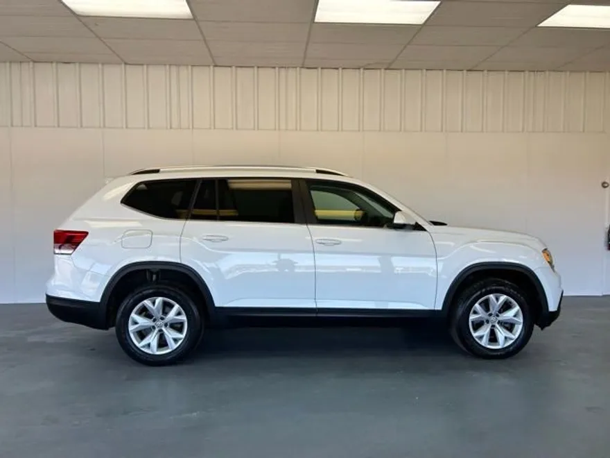 2018 Volkswagen Atlas V6 SE photo 1
