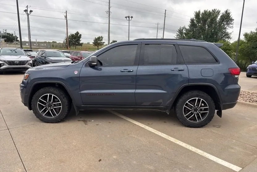 2020 Jeep Grand Cherokee Trailhawk photo 1