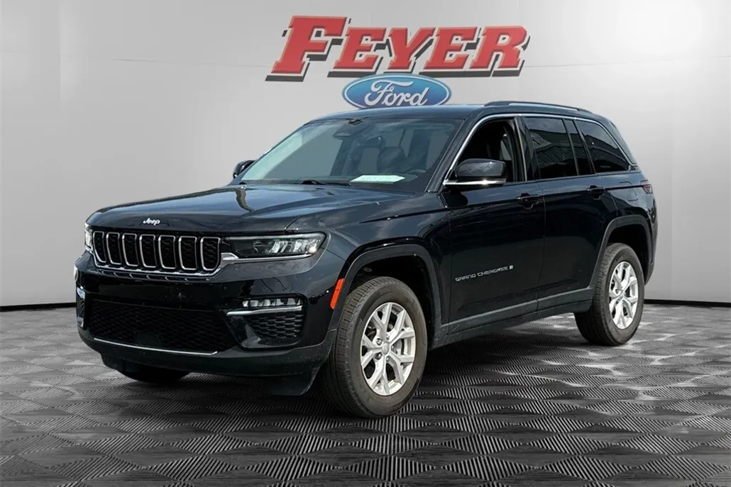 2023 Jeep Grand Cherokee Limited photo 1
