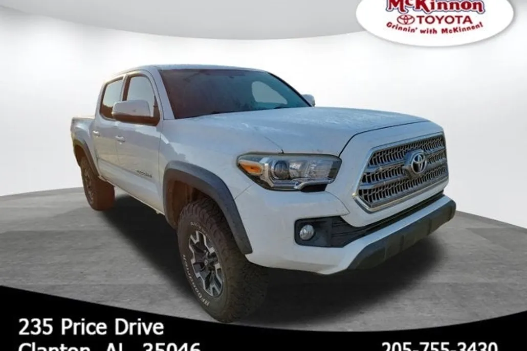 2017 Toyota Tacoma TRD photo 1