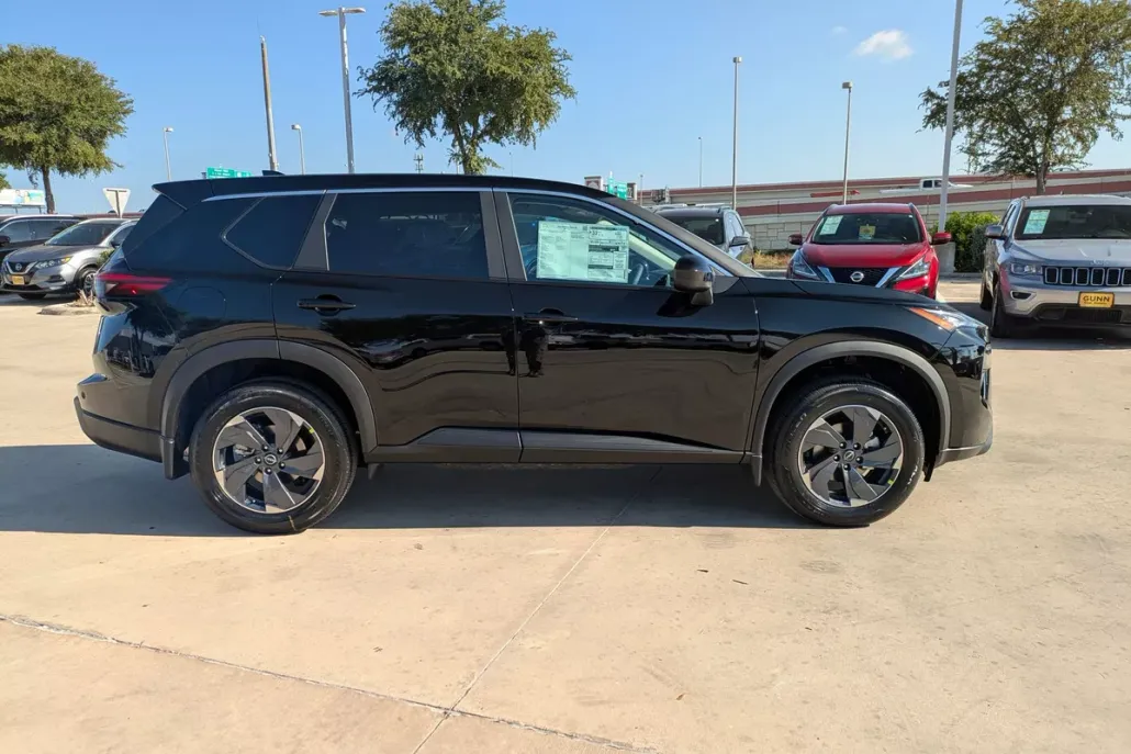 2026 Nissan Rogue SV photo 1
