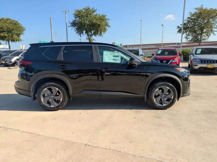 2026 Nissan Rogue SV photo 1