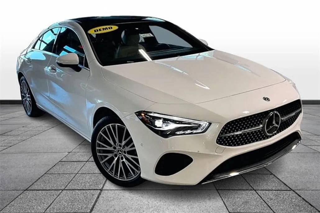 2025 Mercedes Benz CLA 250 4MATIC photo 1