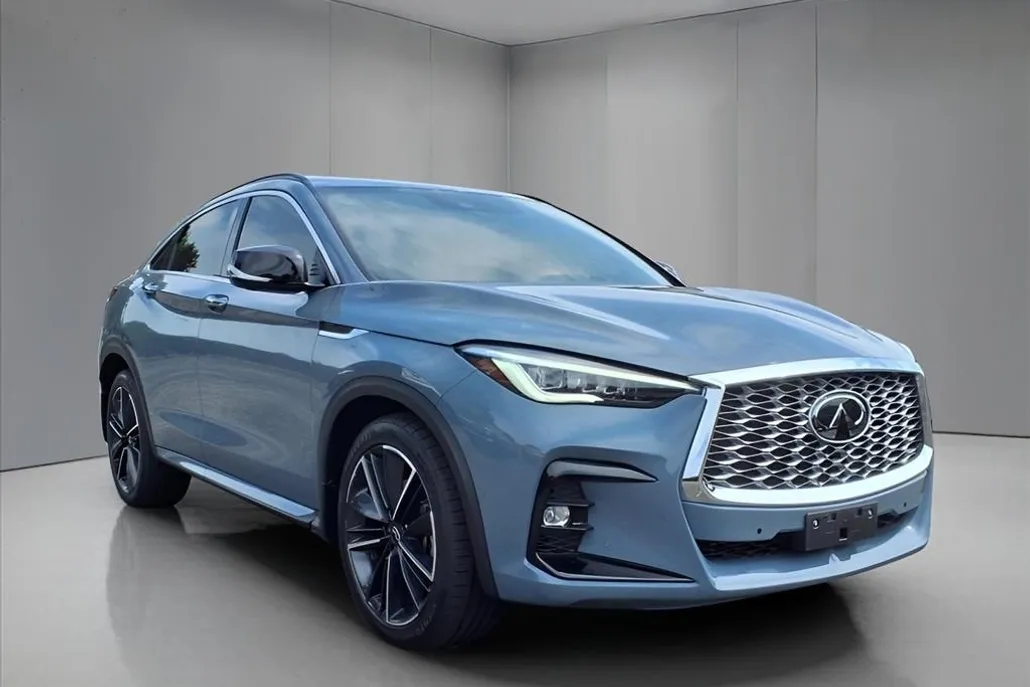2022 Infiniti QX55 Essential photo 1