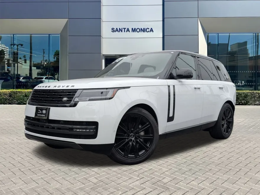 2024 Land Rover Range Rover SE photo 1