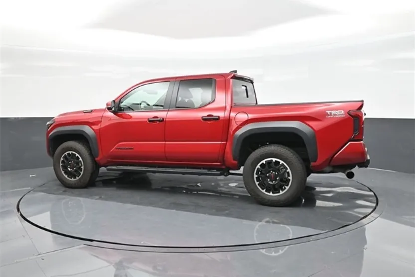 2025 Toyota Tacoma TRD photo 1