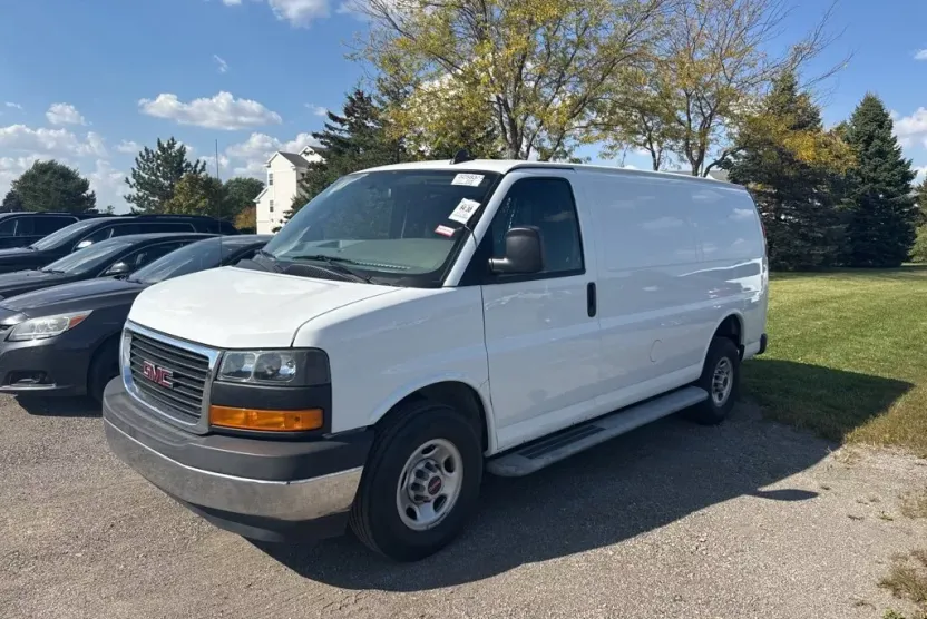 2023 Gmc Savana Cargo 2500 photo 1