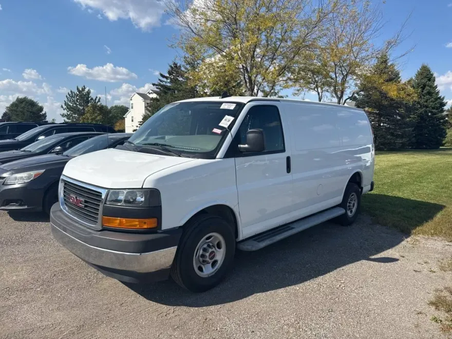2023 Gmc Savana Cargo 2500 photo 1