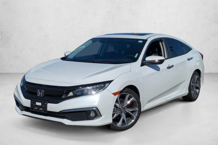 2019 Honda Civic Touring photo 1