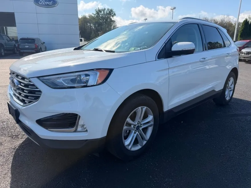 2020 Ford Edge SEL photo 1