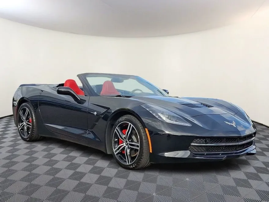 2017 Chevrolet Corvette Stingray 2LT photo 1