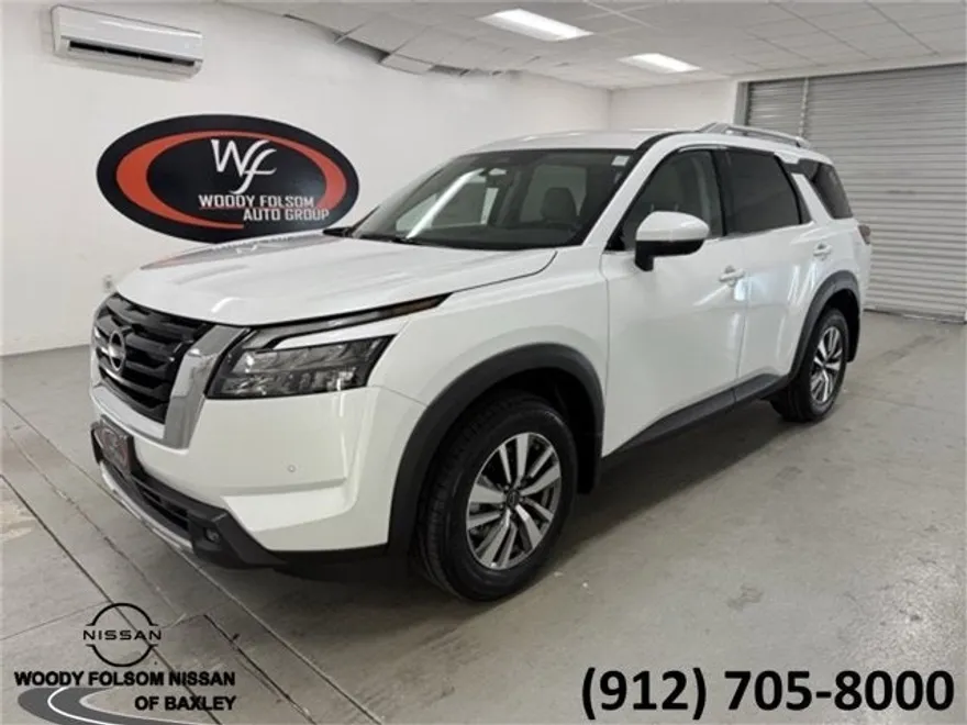 2025 Nissan Pathfinder SL photo 1