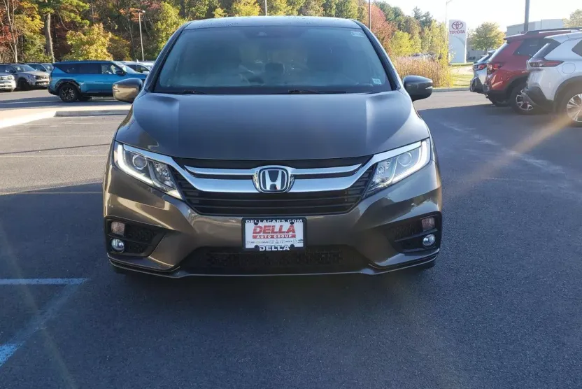 2019 Honda Odyssey EX photo 1