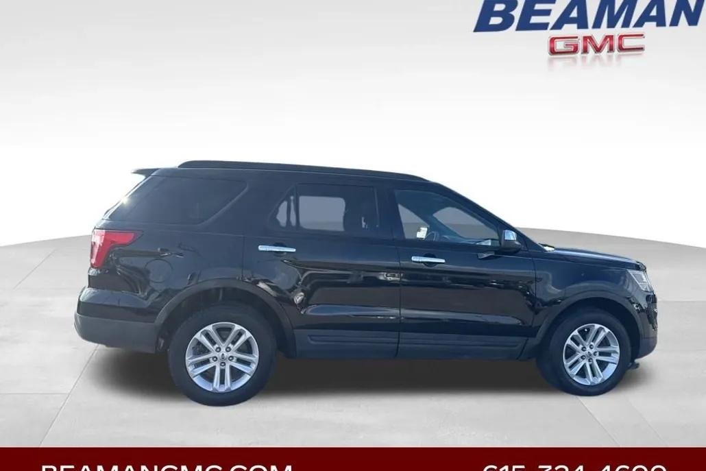 2016 Ford Explorer Base photo 1