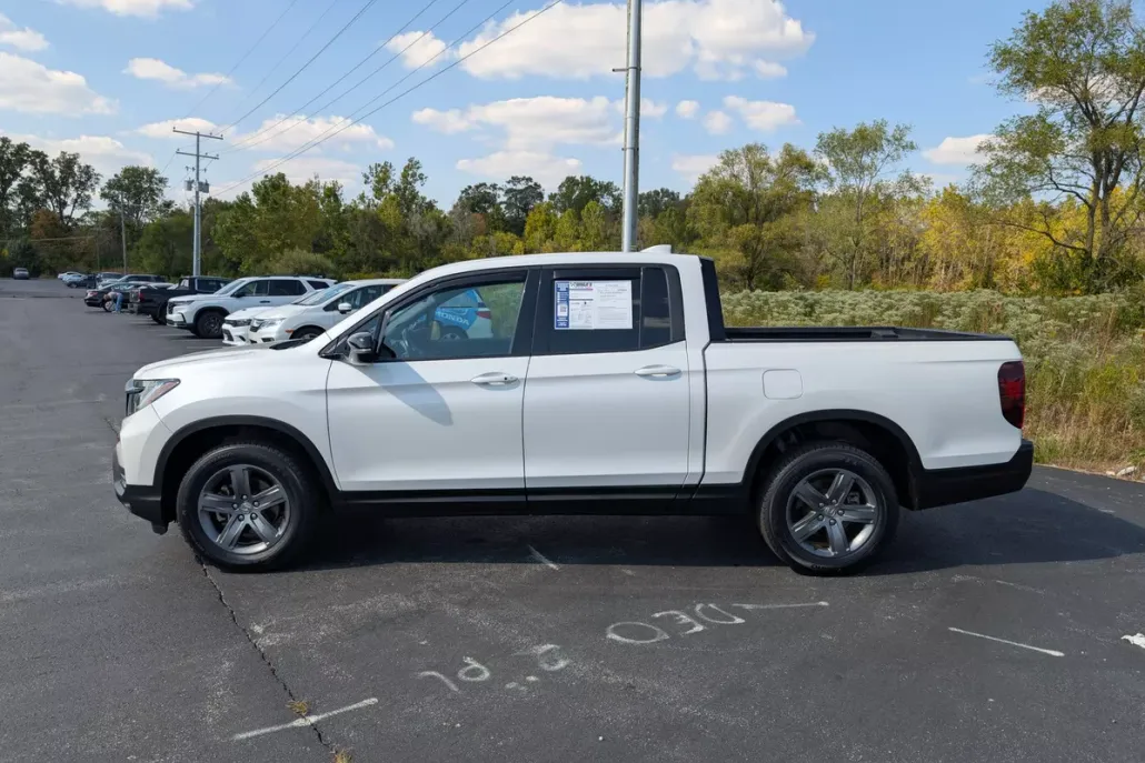 2022 Honda Ridgeline Black Edition photo 1
